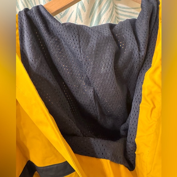 Breathable Rain Coat from the New Bedford Whaling Museum - Picture 5 of 5